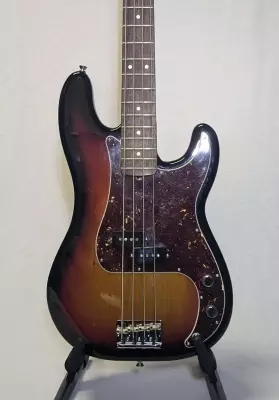 Fender - American Professional II Precision Bass, Rosewood Fingerboard - 3-Colour Sunburst 2